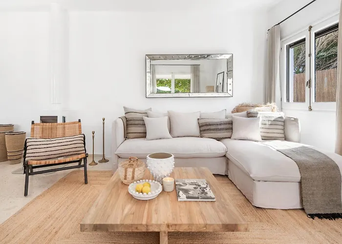 Bini Ezolea * Binibeca